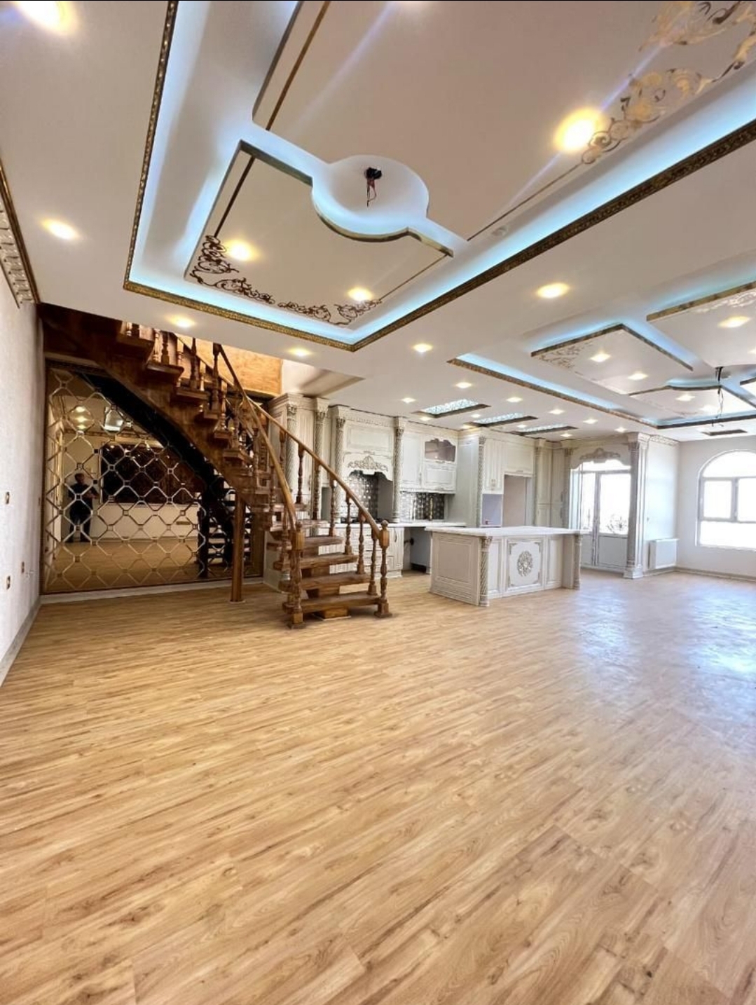 دوبلکس صدف ۱۸۸متری