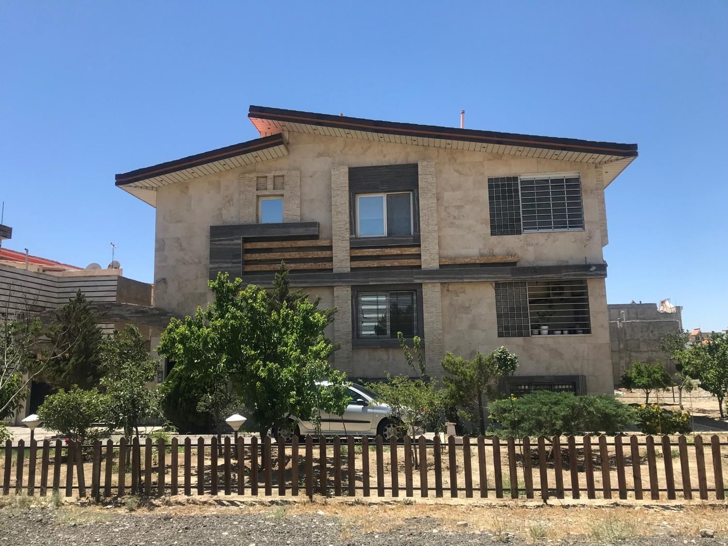 ویلایی فاز 3 سه طبقه مجزا