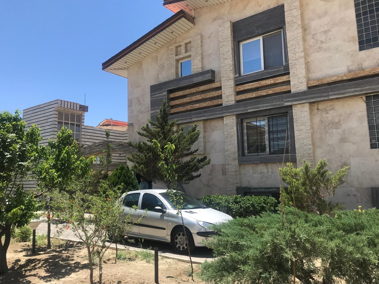 ویلایی فاز 3 سه طبقه مجزا