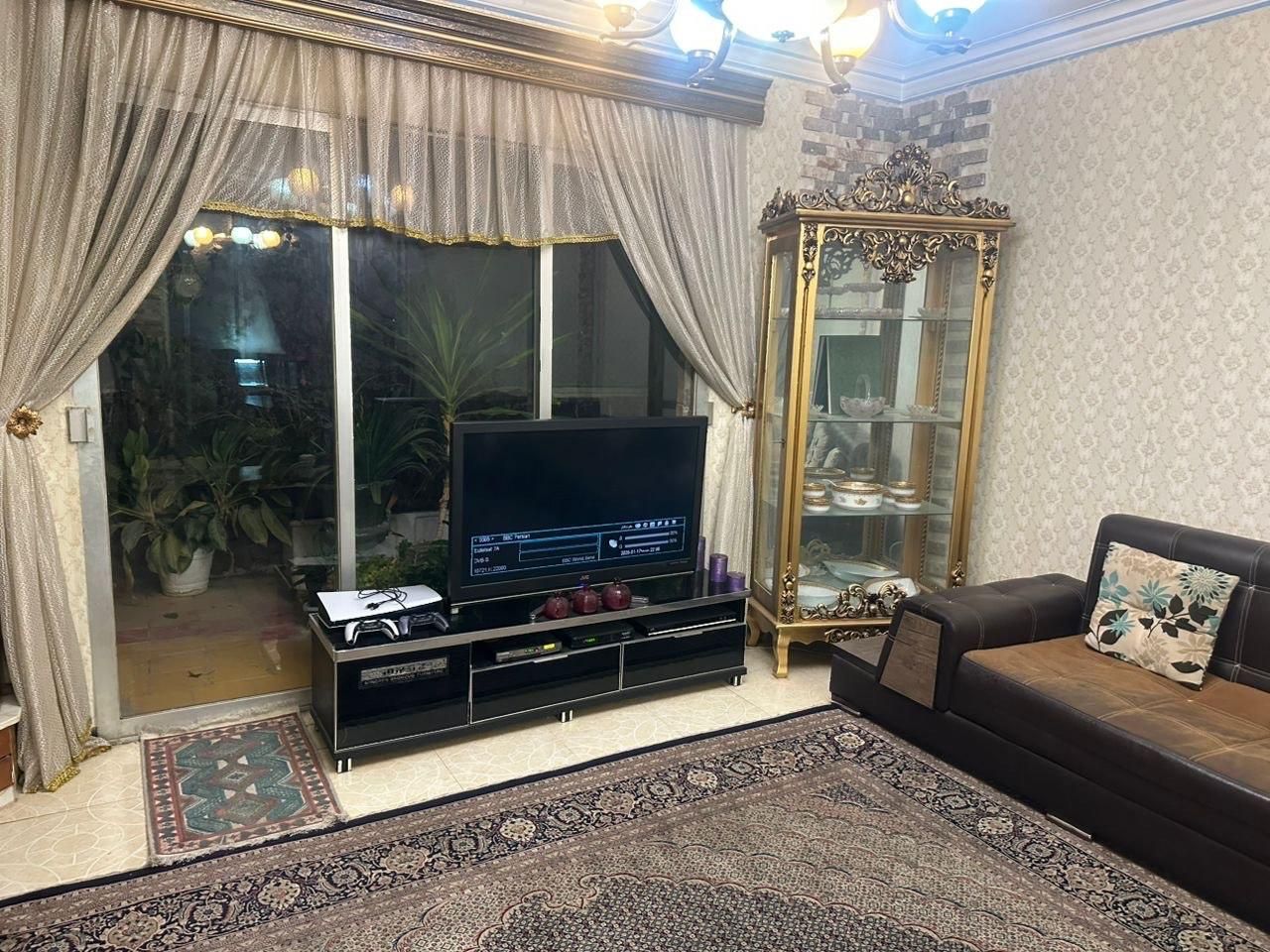 135 متر مجتمع گلسار