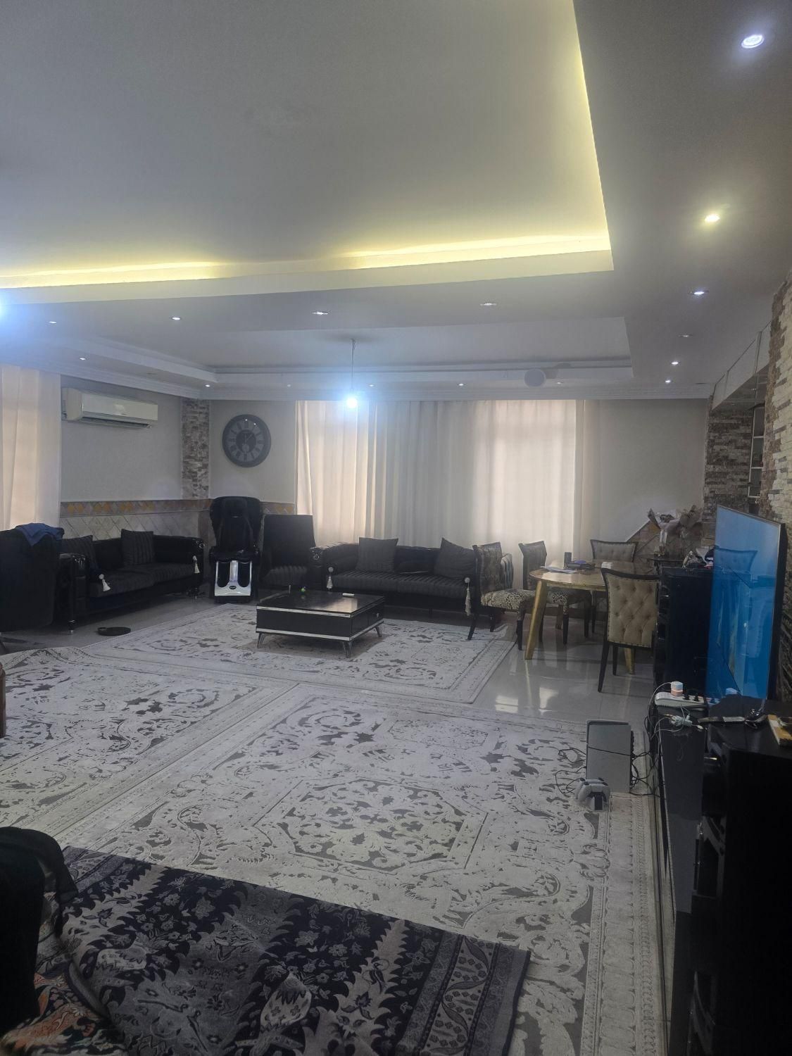 فاز 4 / ویلایی دربست استخر دار
