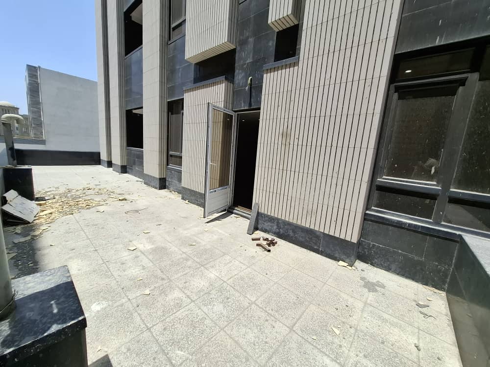180 متر + 50 متر حیاط