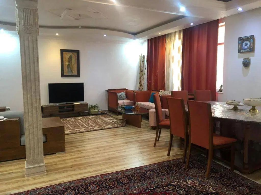 فاز 3 / محله 4 / ویلایی طبقه پایین / 110 م / 2 خ / حیاط پشت نورگیر / تخلیه