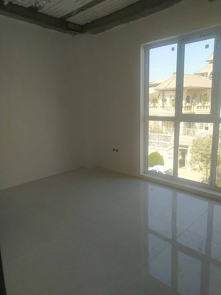 ویلایی سه طبقه مجزا نما مدرن