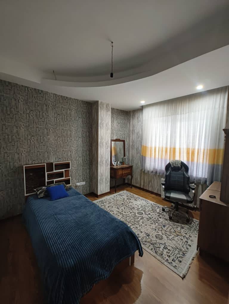 آپارتمان سه طبقه مجزا 125 متری